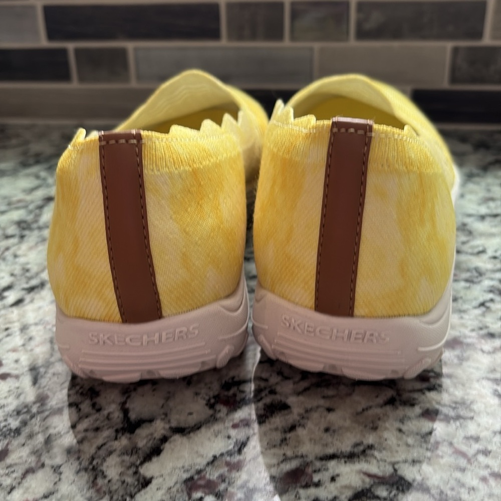 Skechers Reggae Fest Colorflage slip on size 10.  Like new condition. - Picture 5 of 7